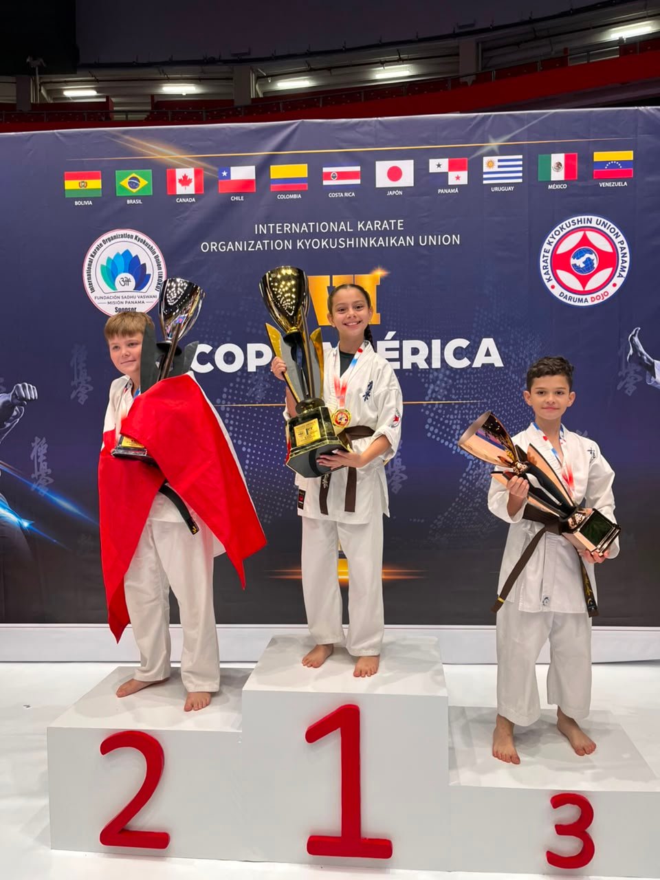 María José Alvarado de Enso Artes Marciales Costa Rica primer lugar en Katas Kyokushin Panamá 2026
