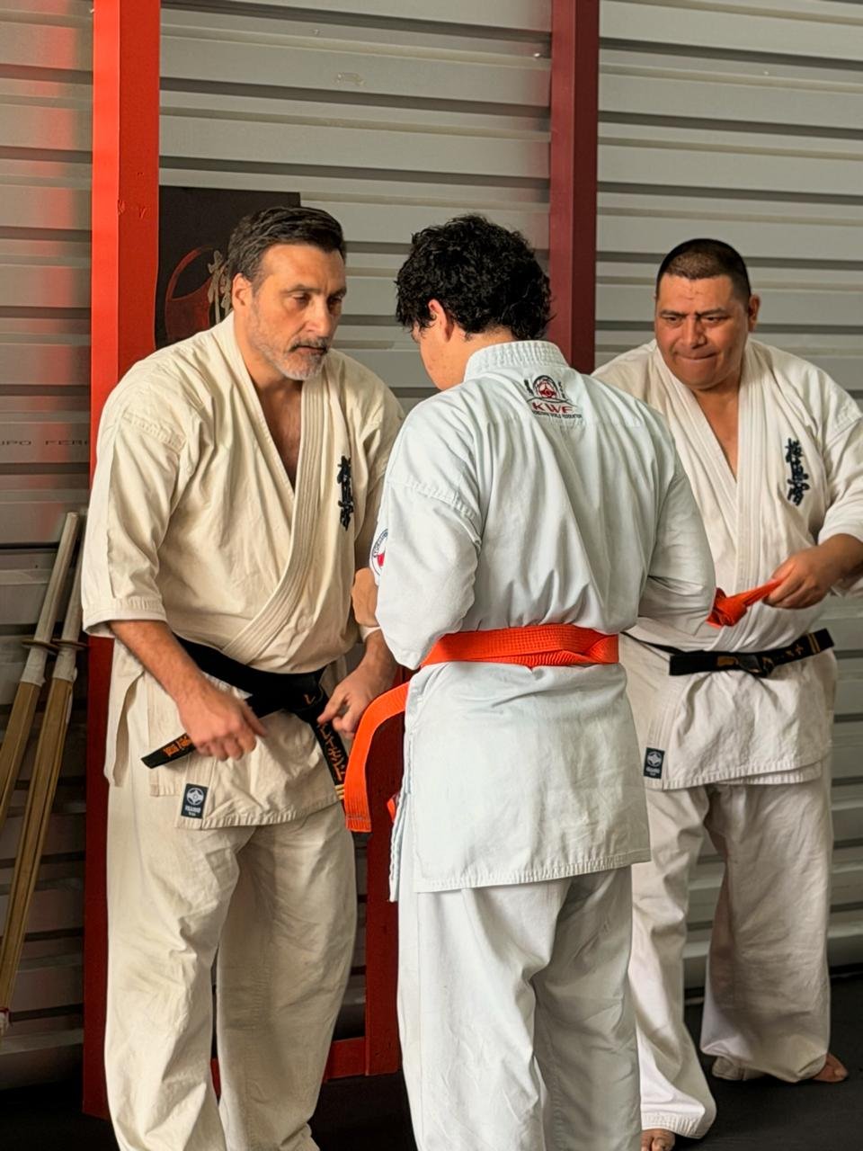 Ninos y jovenes en clase de karate Kyokushin en Enso Artes Marciales
