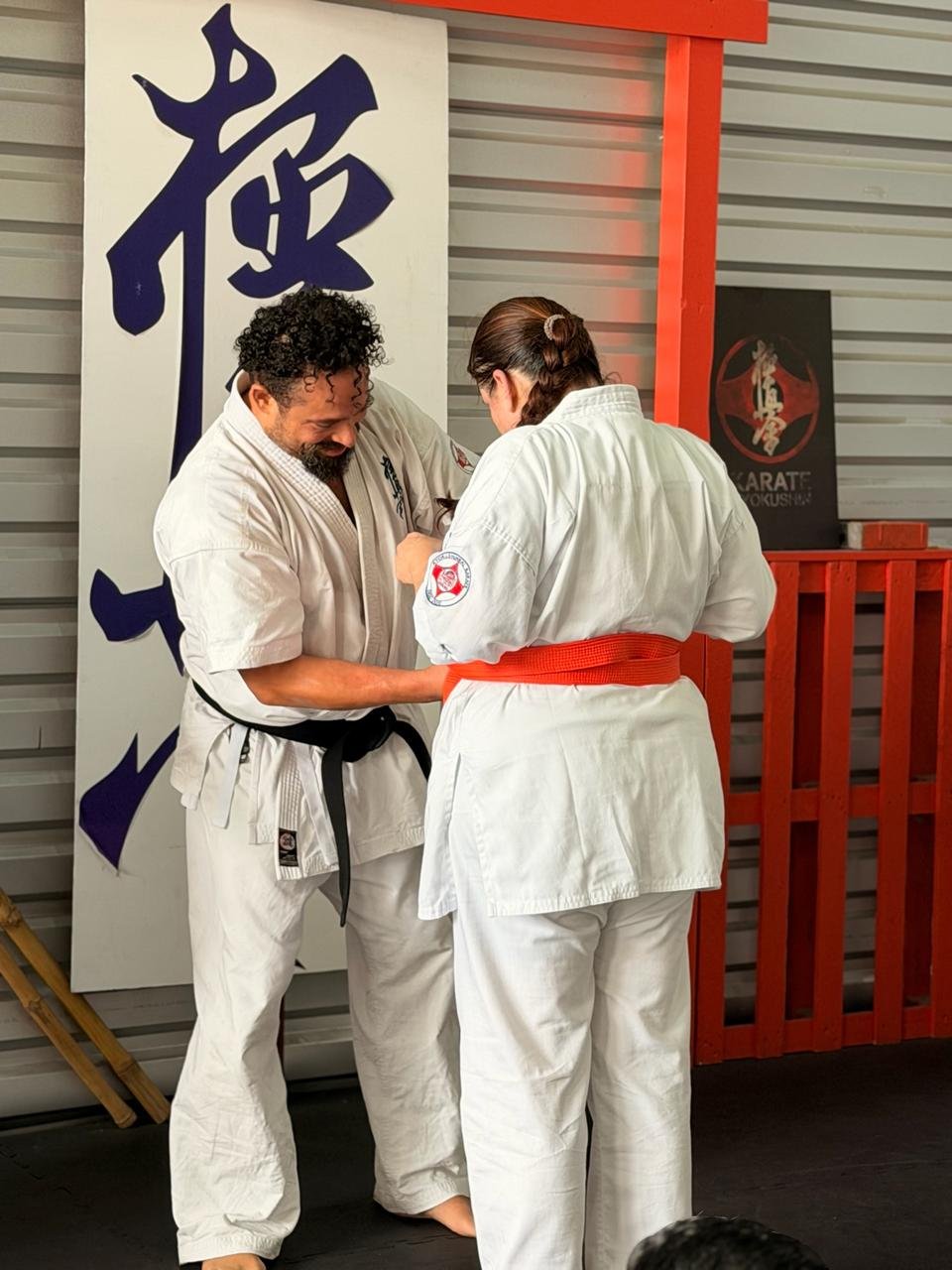 Practica de kihon y disciplina en el dojo Enso de San Pablo de Heredia